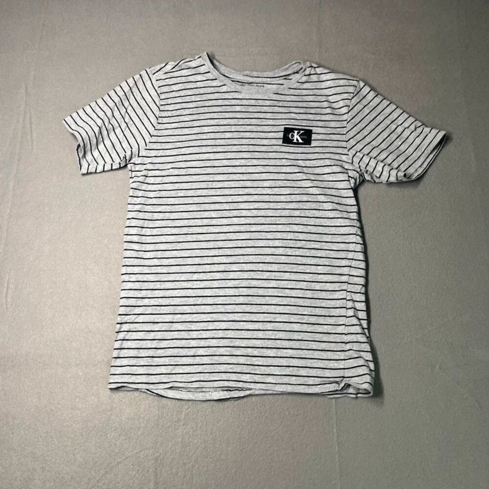 Calvin Klein Boys size 10/12 Stripped t-shirt  Black Gray